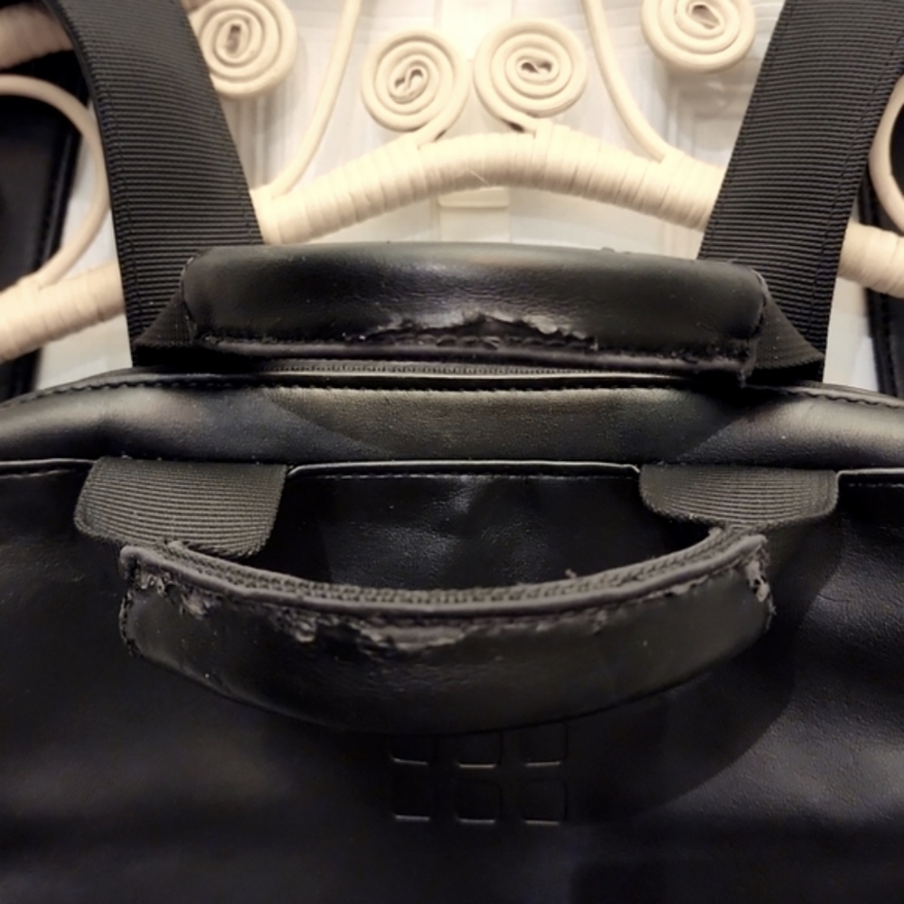 Moleskine classic 13' laptop backpack black - Picture 4 of 8